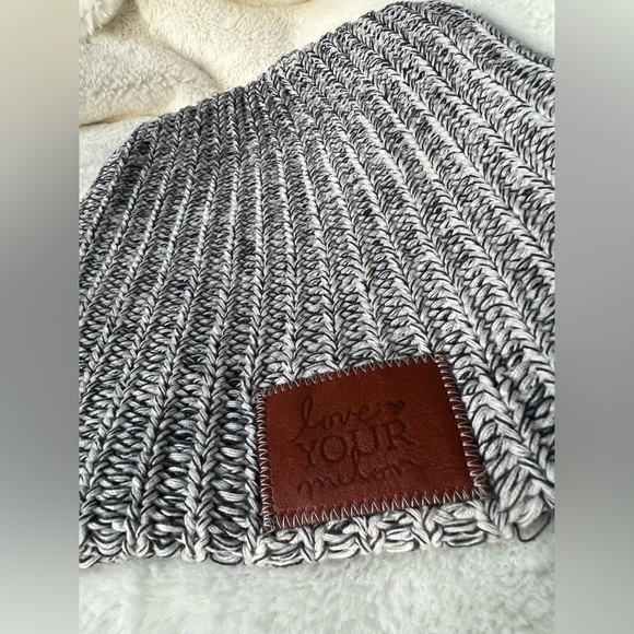 Love your Melon slouchy beanie B&W - Picture 2 of 4